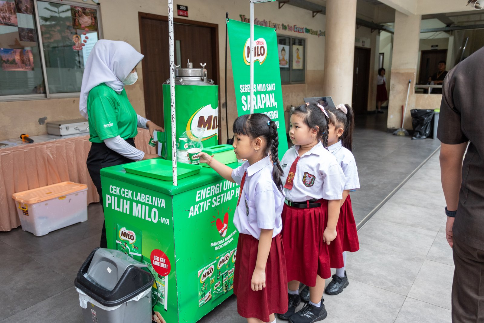 Kunjungan Milo